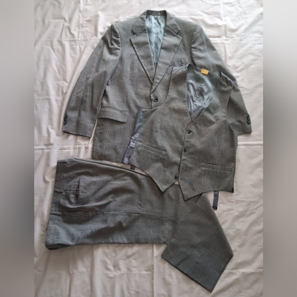 Vtg Botany 500 3 piece suit